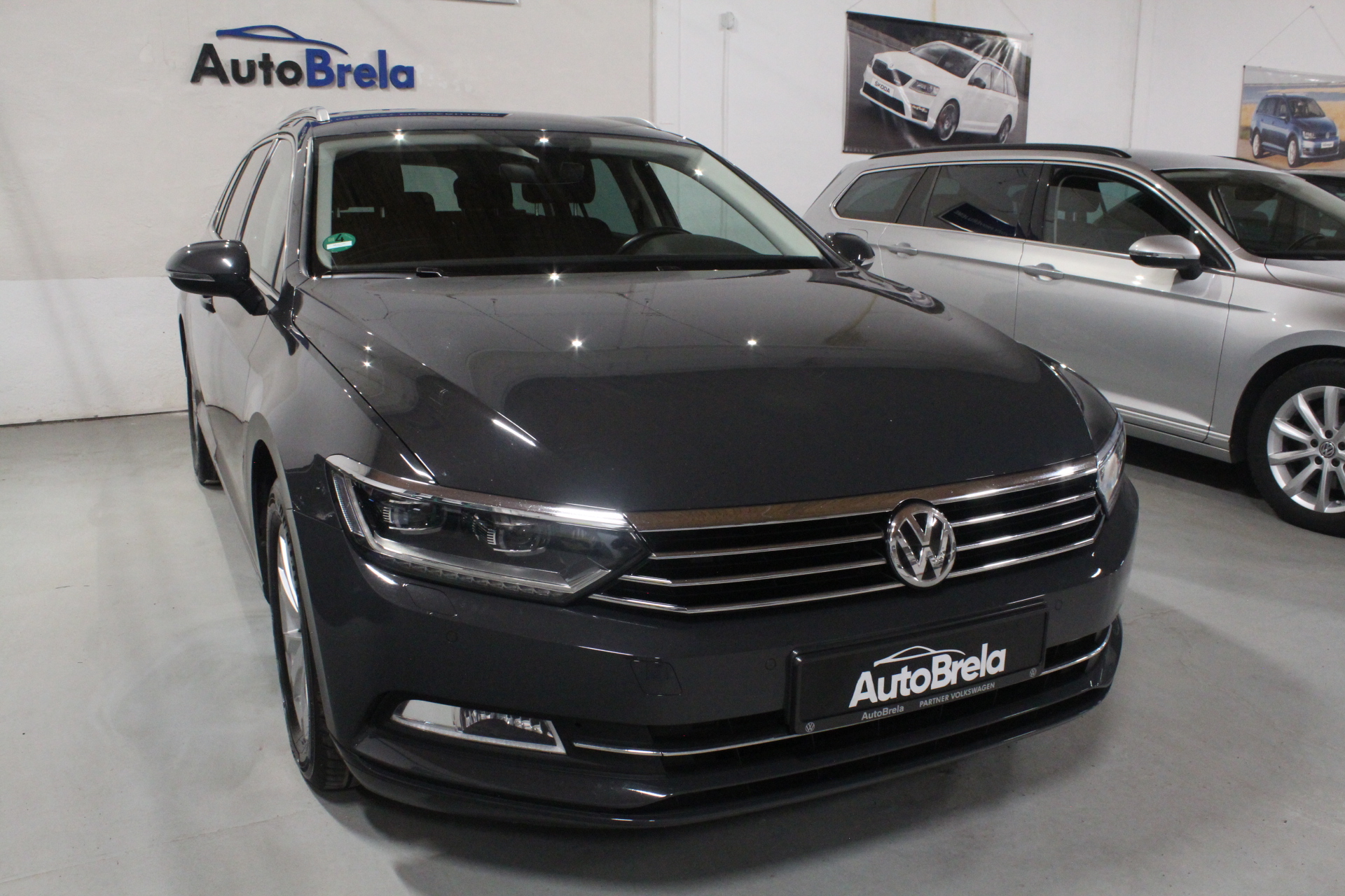 VW Passat B8 2.0 TDI DSG Navigace FULL LED LINE-SIDE Asisstent Info Display - AutoBrela obrázek