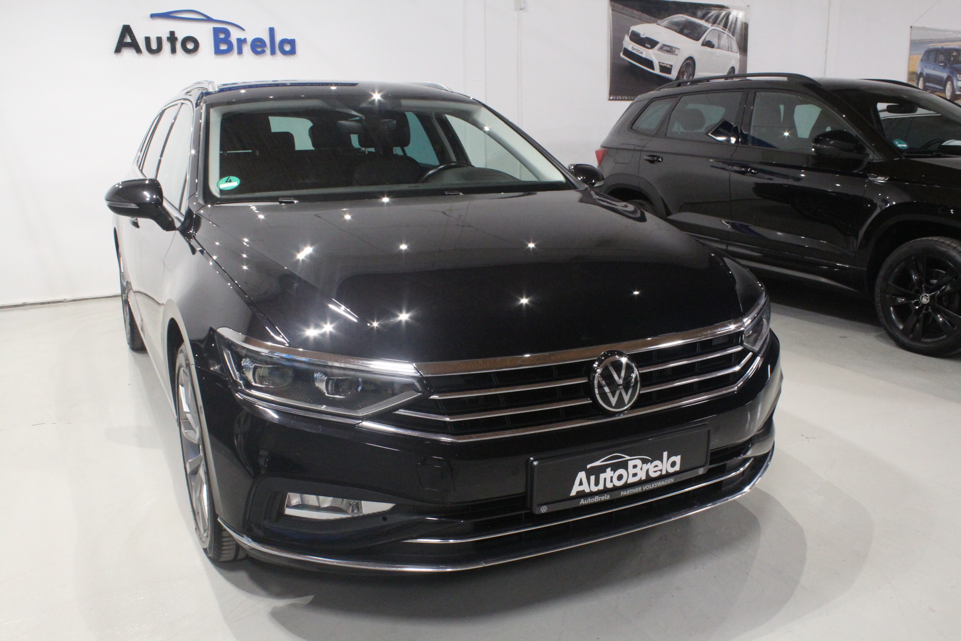 VW Passat B8 2.0 TDI DSG Highline Facelift Info display Navigace Tažné Matrix 2021 - AutoBrela obrázek