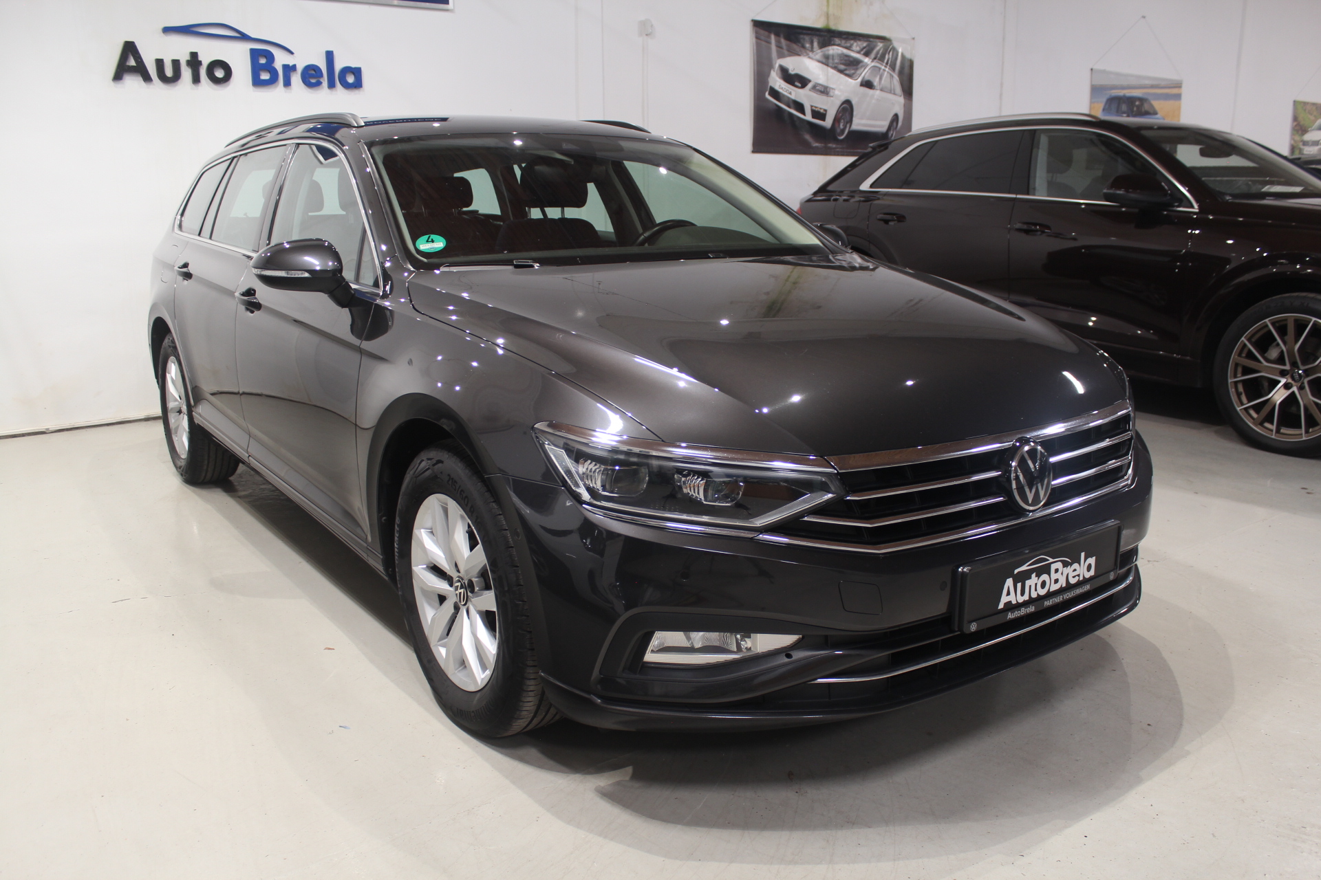 VW Passat B8 2.0 TDI DSG Facelift Matrix Info display Tažné zařízení - AutoBrela obrázek