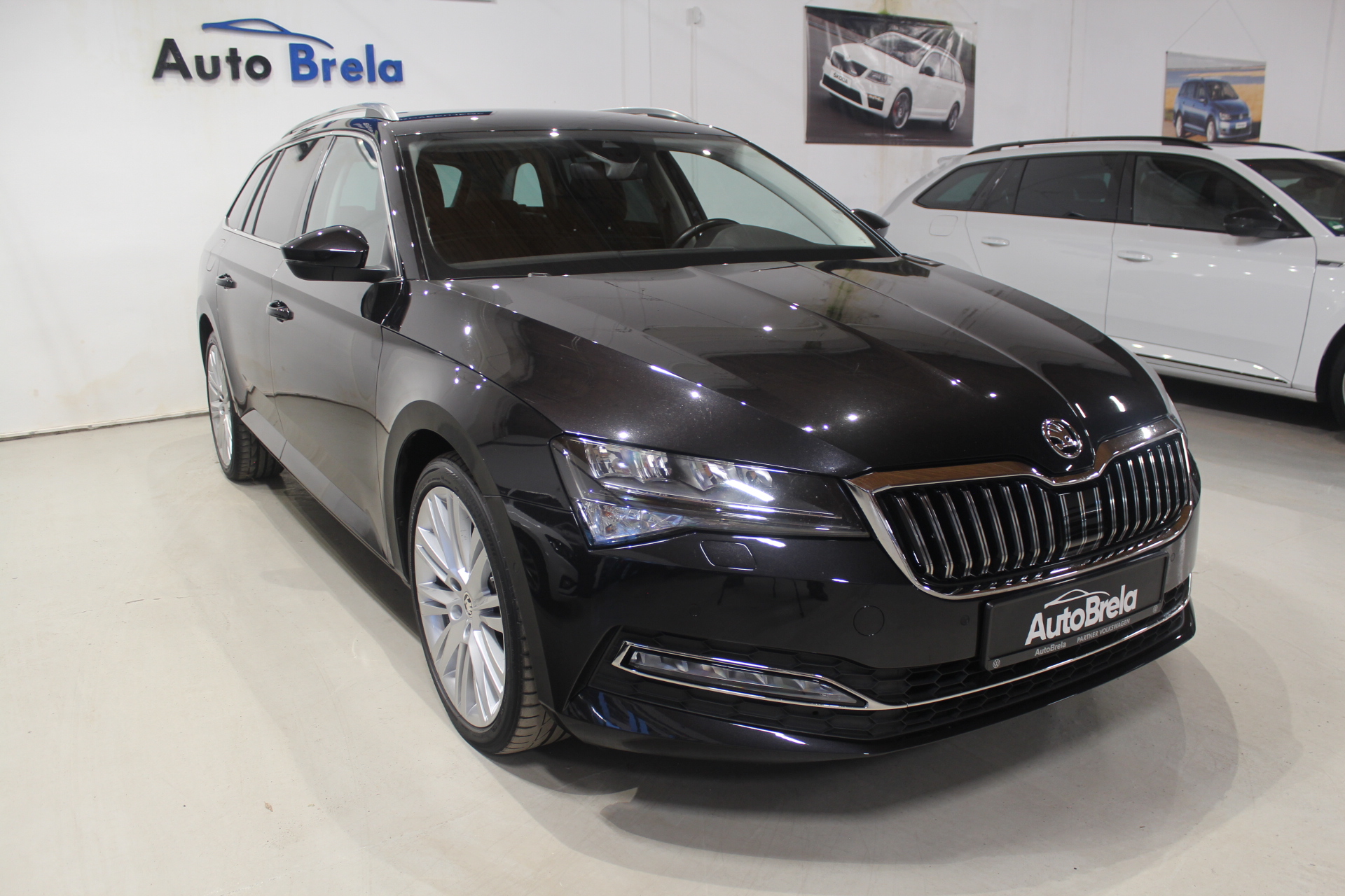 Škoda Superb III 2.0 TDI DSG Facelift  STYLE  Info display  Matrix  Nezávislé topení  Model 2023 - AutoBrela obrázek